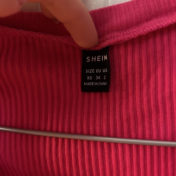 SHEIN crop top - Picture 2 of 2